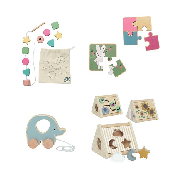Edukacyjne pudełko 18msc + - zestaw czterech zabawek Jabadabado