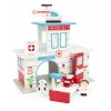 Drewniany Szpital + Ambulans Mercedes