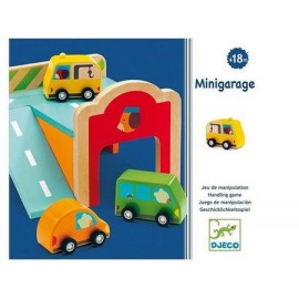 Drewniany garaż, parking dla aut