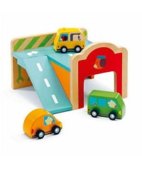 Drewniany garaż, parking dla aut Drewniany garaż, parking dla aut